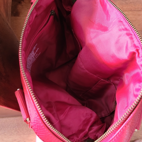 Red stylish purse - Picture 4 of 4